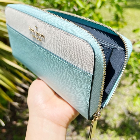 Kate Spade Large Wallet - Picture 5 of 5